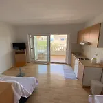 Mira *