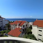 Mira *